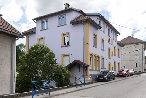 Façades antérieure et latérale gauche. © Région Bourgogne-Franche-Comté, Inventaire du patrimoine Façades antérieure et latérale gauche. © Région Bourgogne-Franche-Comté, Inventaire du patrimoine