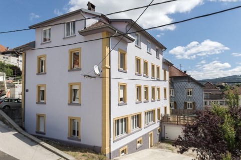 Immeuble (vers 1915) et atelier de pierres pour l'horlogerie d'Antoine Taillard, au 5 Grande Rue. © Région Bourgogne-Franche-Comté, Inventaire du patrimoine Immeuble (vers 1915) et atelier de pierres pour l'horlogerie d'Antoine Taillard, au 5 Grande Rue. © Région Bourgogne-Franche-Comté, Inventaire du patrimoine