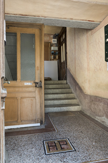 Maison : hall d'entrée. © Région Bourgogne-Franche-Comté, Inventaire du patrimoine Maison : hall d'entrée. © Région Bourgogne-Franche-Comté, Inventaire du patrimoine