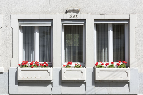 Façade antérieure : linteau daté. © Région Bourgogne-Franche-Comté, Inventaire du patrimoine Façade antérieure : linteau daté. © Région Bourgogne-Franche-Comté, Inventaire du patrimoine