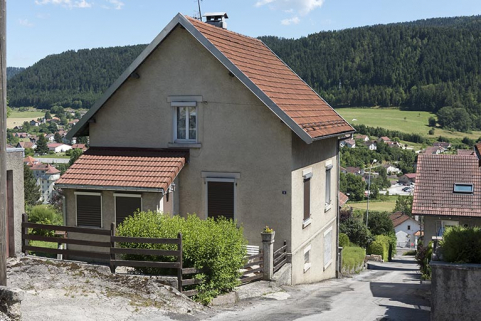 Vue d'ensemble, depuis le nord-ouest. © Région Bourgogne-Franche-Comté, Inventaire du patrimoine Vue d'ensemble, depuis le nord-ouest. © Région Bourgogne-Franche-Comté, Inventaire du patrimoine
