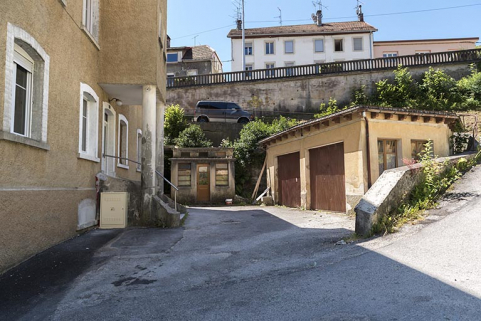 Cour et garage. © Région Bourgogne-Franche-Comté, Inventaire du patrimoine Cour et garage. © Région Bourgogne-Franche-Comté, Inventaire du patrimoine