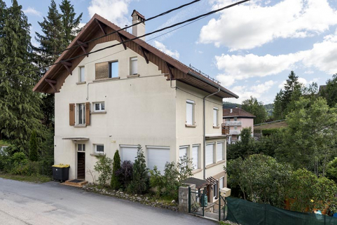 Façades antérieure et latérale droite. © Région Bourgogne-Franche-Comté, Inventaire du patrimoine