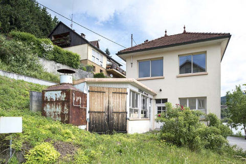 Façade latérale droite et atelier de peinture. © Région Bourgogne-Franche-Comté, Inventaire du patrimoine