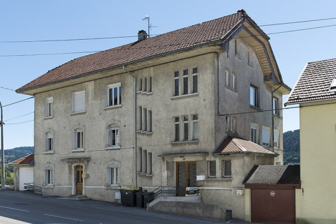 Façade antérieure, de trois quarts droite. © Région Bourgogne-Franche-Comté, Inventaire du patrimoine