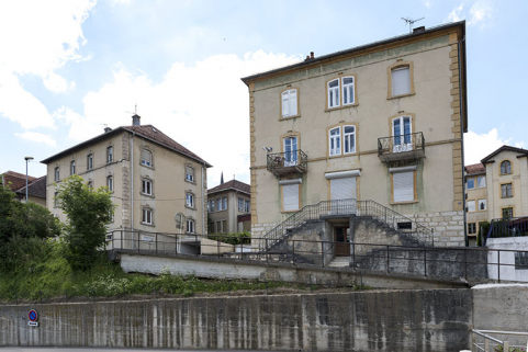 Vue d'ensemble, depuis l'est (façade antérieure). A gauche, l'atelier Vuillin. © Région Bourgogne-Franche-Comté, Inventaire du patrimoine