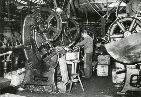 Atelier des presses, s.d. [milieu 20e siècle]. © Région Bourgogne-Franche-Comté, Inventaire du patrimoine