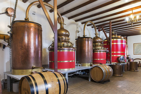 Salle de distillation. Vue d'ensemble. © Région Bourgogne-Franche-Comté, Inventaire du patrimoine