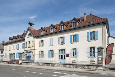 Le bâtiment de la distillerie vu de trois quarts droite. © Région Bourgogne-Franche-Comté, Inventaire du patrimoine