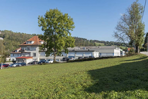Vue d'ensemble, depuis le sud. © Région Bourgogne-Franche-Comté, Inventaire du patrimoine Vue d'ensemble, depuis le sud. © Région Bourgogne-Franche-Comté, Inventaire du patrimoine