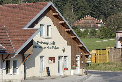 Façade antérieure, de trois quarts gauche. © Région Bourgogne-Franche-Comté, Inventaire du patrimoine