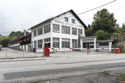 Site d'origine : façades antérieure et latérale gauche de l'atelier de fabrication nord. © Région Bourgogne-Franche-Comté, Inventaire du patrimoine