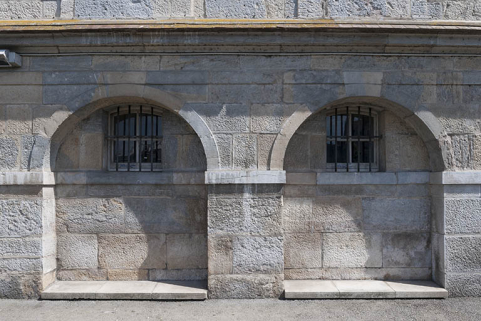 Façade postérieure : deux arcs partiellement murés. © Région Bourgogne-Franche-Comté, Inventaire du patrimoine Façade postérieure : deux arcs partiellement murés. © Région Bourgogne-Franche-Comté, Inventaire du patrimoine