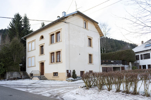 Façades antérieure et latérale droite. © Région Bourgogne-Franche-Comté, Inventaire du patrimoine