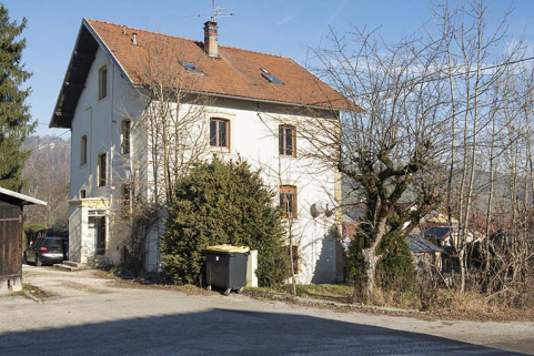 Façades postérieure et latérale gauche. © Région Bourgogne-Franche-Comté, Inventaire du patrimoine Façades postérieure et latérale gauche. © Région Bourgogne-Franche-Comté, Inventaire du patrimoine