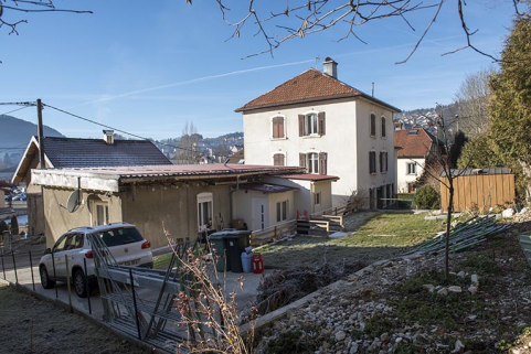 Vue d'ensemble, depuis le nord-est (façades postérieures et latérales droites). © Région Bourgogne-Franche-Comté, Inventaire du patrimoine Vue d'ensemble, depuis le nord-est (façades postérieures et latérales droites). © Région Bourgogne-Franche-Comté, Inventaire du patrimoine
