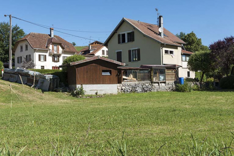 Vue d'ensemble, depuis le sud (façades postérieure et latérale droite). © Région Bourgogne-Franche-Comté, Inventaire du patrimoine Vue d'ensemble, depuis le sud (façades postérieure et latérale droite). © Région Bourgogne-Franche-Comté, Inventaire du patrimoine