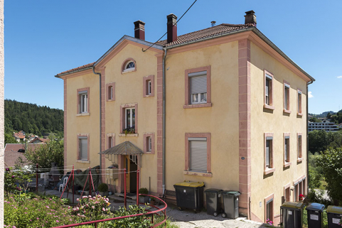 Façades antérieure et latérale droite. © Région Bourgogne-Franche-Comté, Inventaire du patrimoine