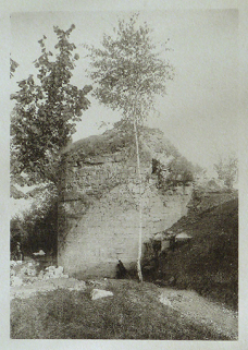 Photographie de Vedastus : les ruines de Demangevelle. Août 1890. © Région Bourgogne-Franche-Comté, Inventaire du patrimoine