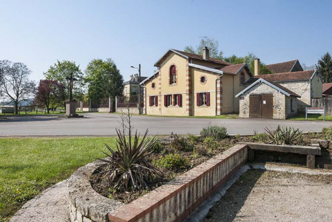 La maison du gardien depuis l'ancien lavoir. © Région Bourgogne-Franche-Comté, Inventaire du patrimoine