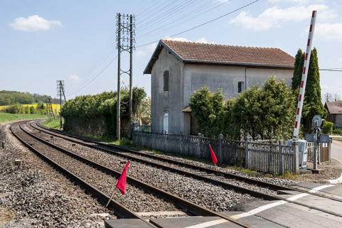 La voie ferrée longeant le village. © Région Bourgogne-Franche-Comté, Inventaire du patrimoine La voie ferrée longeant le village. © Région Bourgogne-Franche-Comté, Inventaire du patrimoine