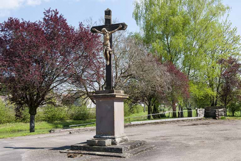 Calvaire, route de l'Eglise. © Région Bourgogne-Franche-Comté, Inventaire du patrimoine Calvaire, route de l'Eglise. © Région Bourgogne-Franche-Comté, Inventaire du patrimoine