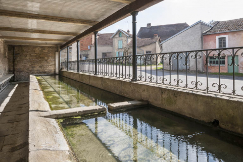 Lavoir, rue de la Vigne. © Région Bourgogne-Franche-Comté, Inventaire du patrimoine Lavoir, rue de la Vigne. © Région Bourgogne-Franche-Comté, Inventaire du patrimoine