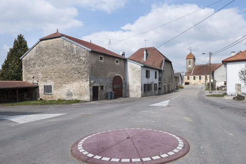 L'église depuis la fin de la rue du Crais Martinot. © Région Bourgogne-Franche-Comté, Inventaire du patrimoine L'église depuis la fin de la rue du Crais Martinot. © Région Bourgogne-Franche-Comté, Inventaire du patrimoine
