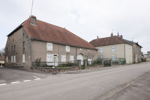 Ferme, rue Antoine Lumière. © Région Bourgogne-Franche-Comté, Inventaire du patrimoine Ferme, rue Antoine Lumière. © Région Bourgogne-Franche-Comté, Inventaire du patrimoine