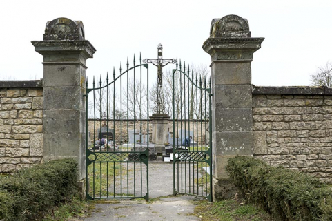 Le cimetière d'Aisey. © Région Bourgogne-Franche-Comté, Inventaire du patrimoine Le cimetière d'Aisey. © Région Bourgogne-Franche-Comté, Inventaire du patrimoine
