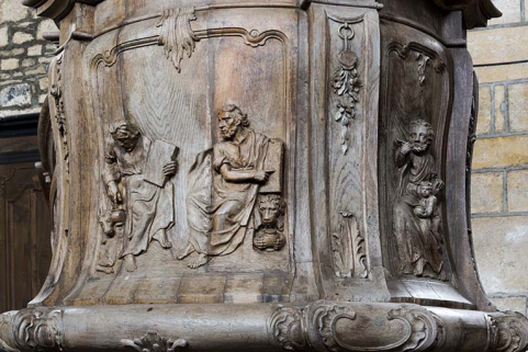 Détail de la chaire à prêcher : les panneaux de la cuve. © Région Bourgogne-Franche-Comté, Inventaire du patrimoine Détail de la chaire à prêcher : les panneaux de la cuve. © Région Bourgogne-Franche-Comté, Inventaire du patrimoine