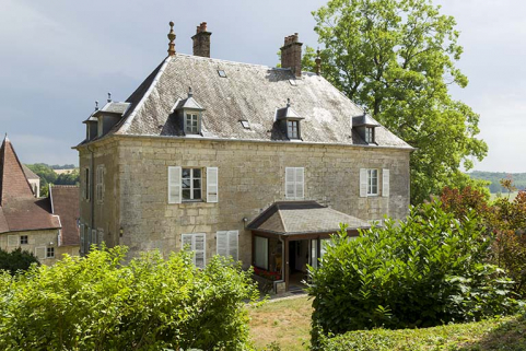 Façade antérieure depuis le donjon. © Région Bourgogne-Franche-Comté, Inventaire du patrimoine
