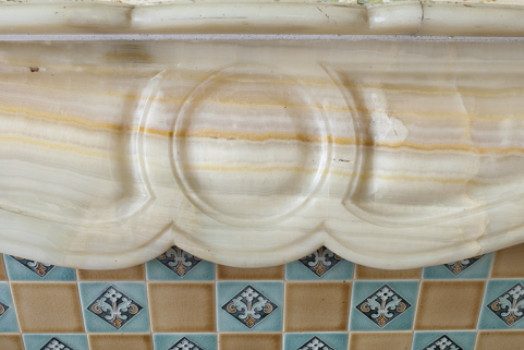 Détail du manteau de la cheminée. © Région Bourgogne-Franche-Comté, Inventaire du patrimoine