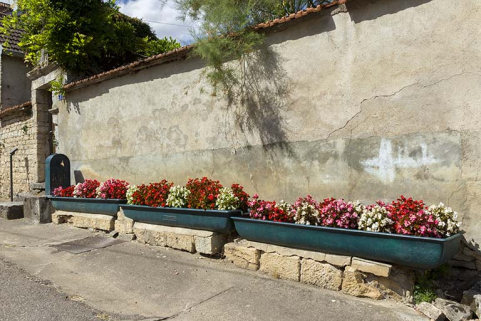 Fontaine-abreuvoirs, 4 rue de la Garenne. © Région Bourgogne-Franche-Comté, Inventaire du patrimoine Fontaine-abreuvoirs, 4 rue de la Garenne. © Région Bourgogne-Franche-Comté, Inventaire du patrimoine