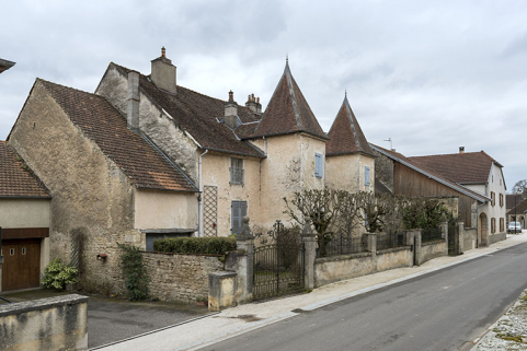 Vue générale de trois quarts gauche. © Région Bourgogne-Franche-Comté, Inventaire du patrimoine