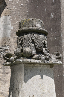 Détail de l'une des tombes de l'ancien cimetière © Région Bourgogne-Franche-Comté, Inventaire du patrimoine