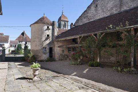La cour, façade est. © Région Bourgogne-Franche-Comté, Inventaire du patrimoine La cour, façade est. © Région Bourgogne-Franche-Comté, Inventaire du patrimoine