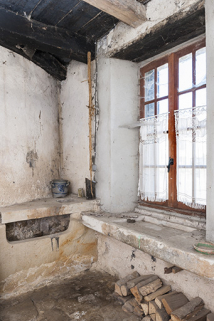 Détail du potager et de la pierre à evier. © Région Bourgogne-Franche-Comté, Inventaire du patrimoine Détail du potager et de la pierre à evier. © Région Bourgogne-Franche-Comté, Inventaire du patrimoine