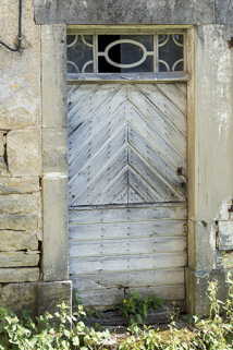 Détail de menuiserie et imposte de la porte pietonnière d'une ferme chemin de Seroux. © Région Bourgogne-Franche-Comté, Inventaire du patrimoine