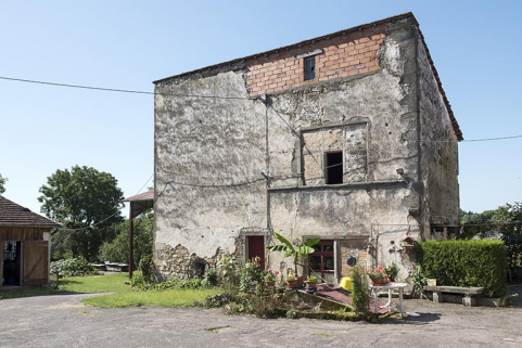 Ancien logis vu du nord-est.  © Région Bourgogne-Franche-Comté, Inventaire du patrimoine