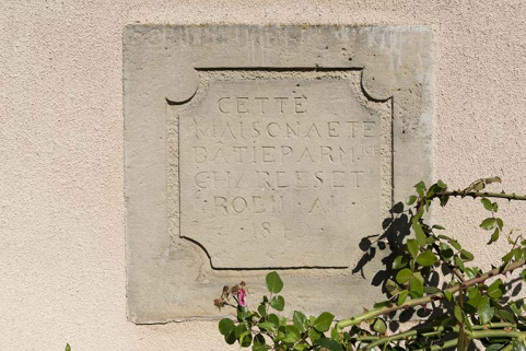 Inscription de fondation sur la façade antérieure. (1849) © Région Bourgogne-Franche-Comté, Inventaire du patrimoine