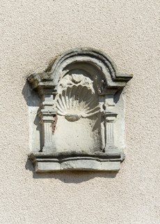Détail de niche avec coquille sur la façade antérieure. © Région Bourgogne-Franche-Comté, Inventaire du patrimoine
