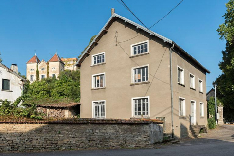 Huilerie et château au second plan © Région Bourgogne-Franche-Comté, Inventaire du patrimoine Huilerie et château au second plan © Région Bourgogne-Franche-Comté, Inventaire du patrimoine