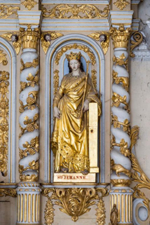 Sculpture en plâtre polychrome du retable, sainte Jehanne. © Région Bourgogne-Franche-Comté, Inventaire du patrimoine