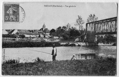 Vue générale du village et du pont métallique sur la Saône. © Région Bourgogne-Franche-Comté, Inventaire du patrimoine