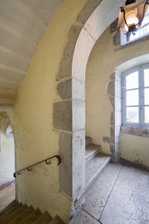 Escalier, palier entre le premier et le deuxième étage © Région Bourgogne-Franche-Comté, Inventaire du patrimoine