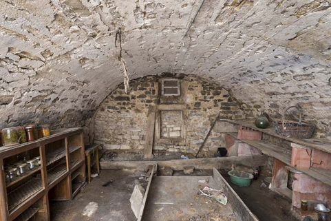 Vue de la cave médiane, dont l'entrée en façade est orientée à l'Est © Région Bourgogne-Franche-Comté, Inventaire du patrimoine