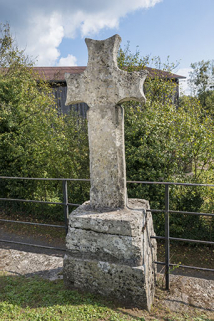 Croix située vers l'entrée du village, Grande rue. © Région Bourgogne-Franche-Comté, Inventaire du patrimoine Croix située vers l'entrée du village, Grande rue. © Région Bourgogne-Franche-Comté, Inventaire du patrimoine