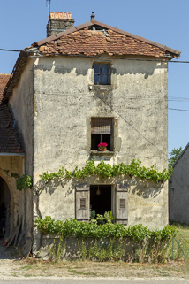 Détail du pignon de la ferme 17 rue du Jardiney.  © Région Bourgogne-Franche-Comté, Inventaire du patrimoine Détail du pignon de la ferme 17 rue du Jardiney.  © Région Bourgogne-Franche-Comté, Inventaire du patrimoine