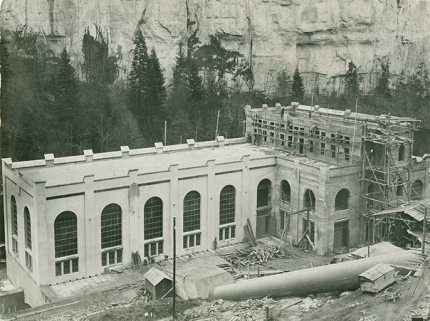 [Centrale en construction], [1908 ou 1909]. © Région Bourgogne-Franche-Comté, Inventaire du patrimoine